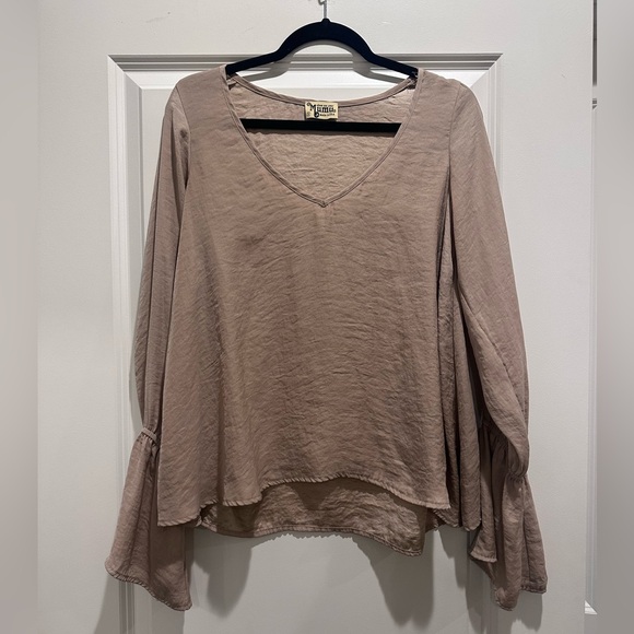 Show Me Your MuMu Tops - Show Me Your MuMu Women's V-Neck Blouse - Taupe